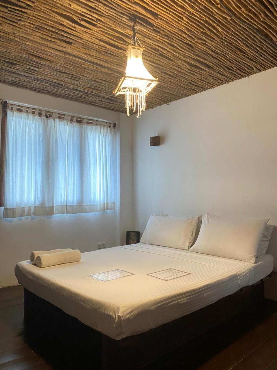 Готель Boracay Coco Huts Balabag  Екстер'єр фото