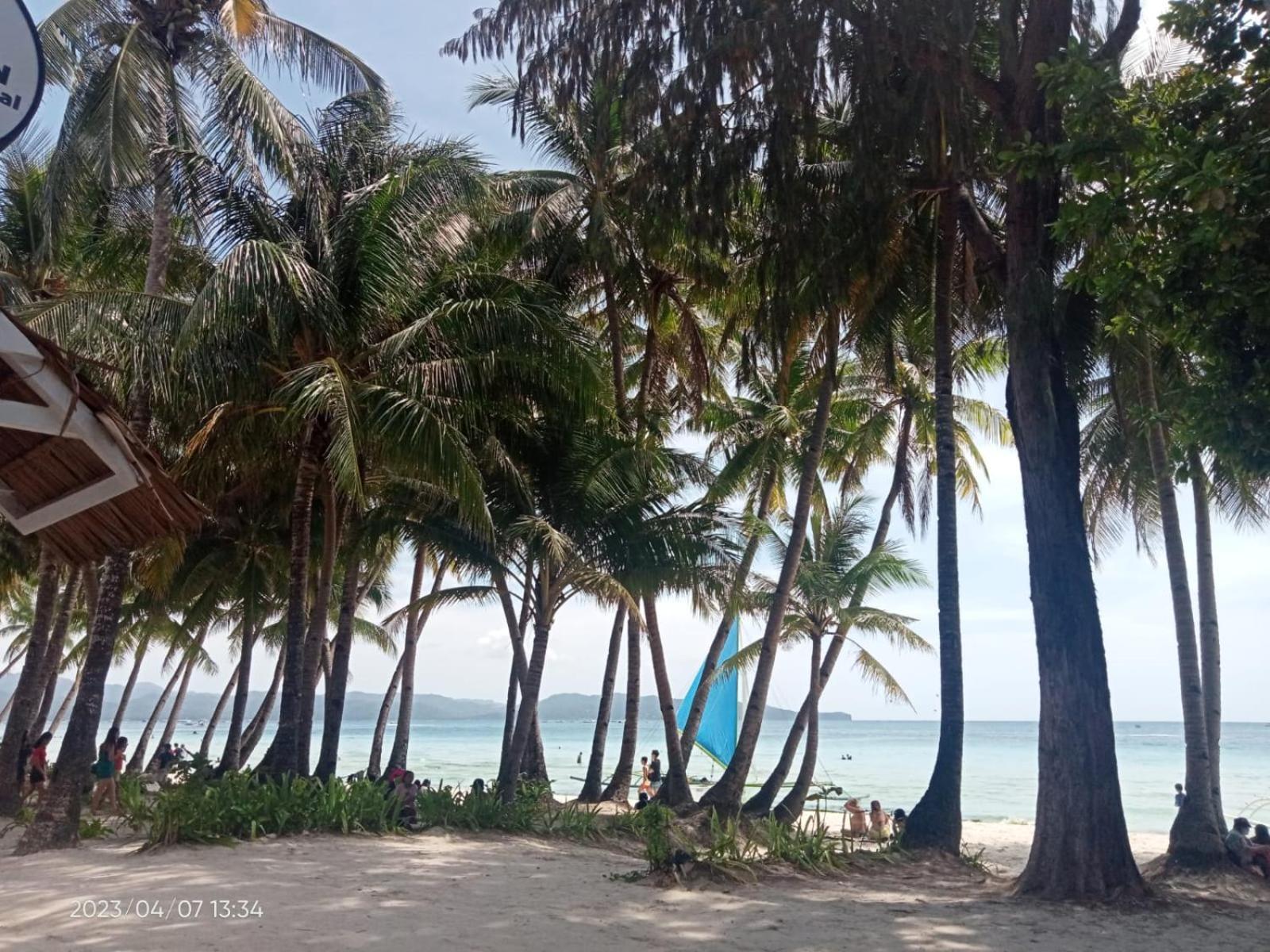 Готель Boracay Coco Huts Balabag  Екстер'єр фото