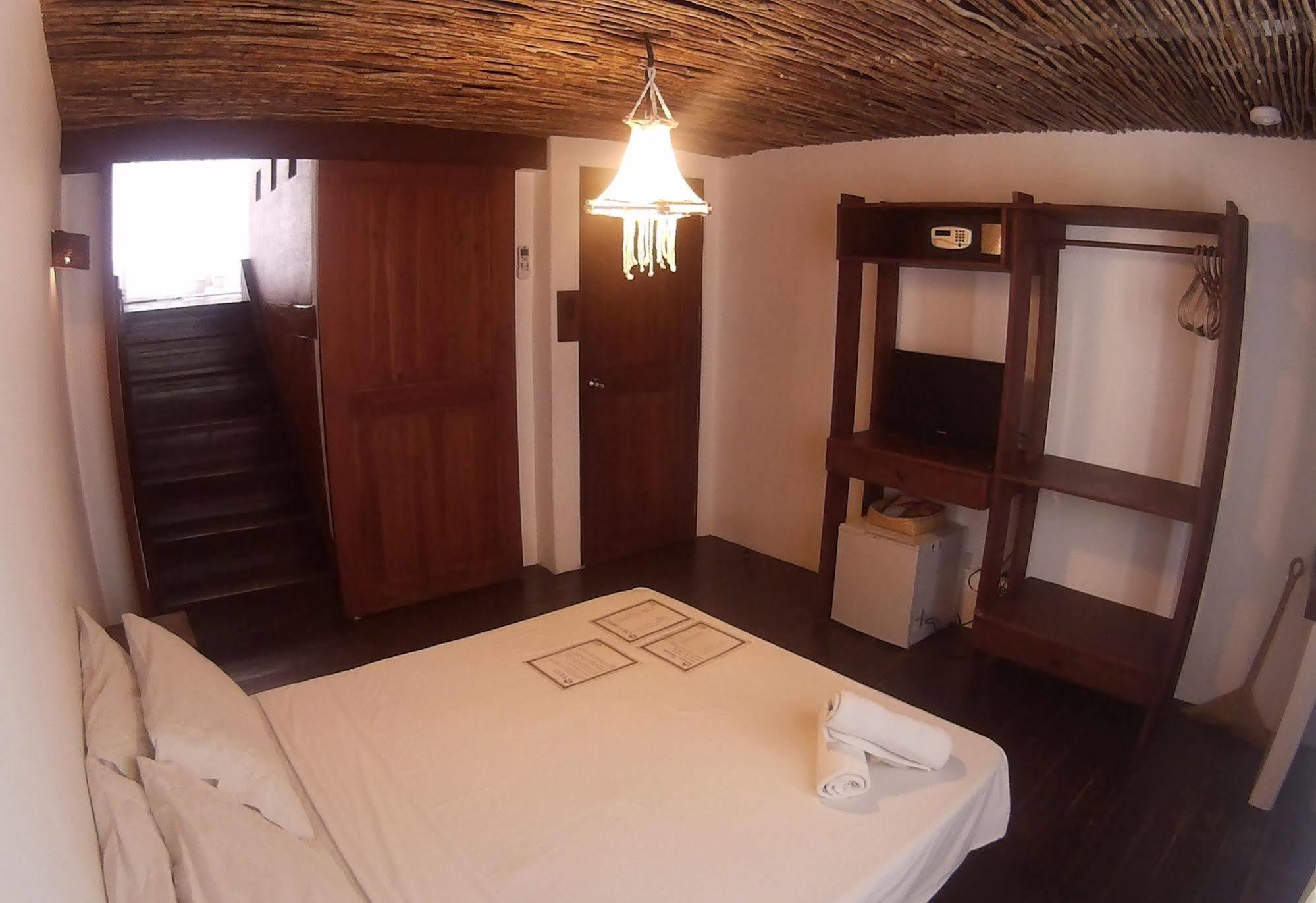 Готель Boracay Coco Huts Balabag  Екстер'єр фото