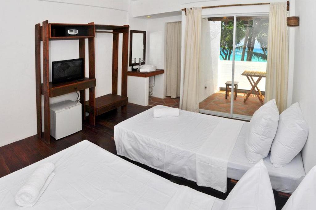 Готель Boracay Coco Huts Balabag  Екстер'єр фото